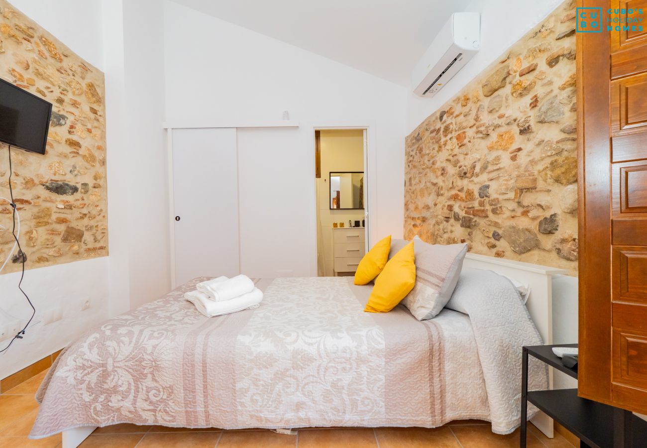 Alquiler por habitaciones en Cártama - Cubo's La Casa del Arco Room Pajaro