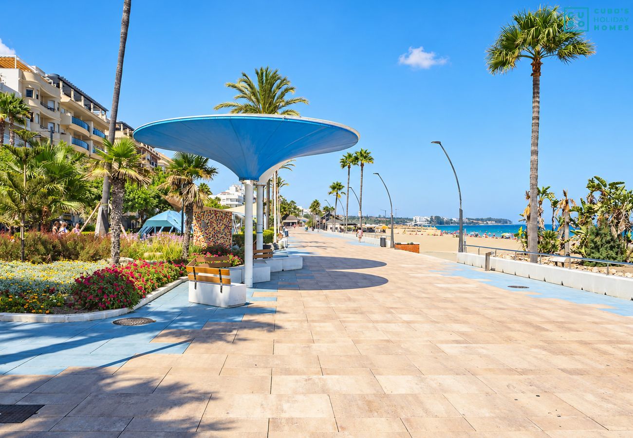 Apartamento en Estepona - Cubo's Estepona Oceanview Apartment & Free Parking