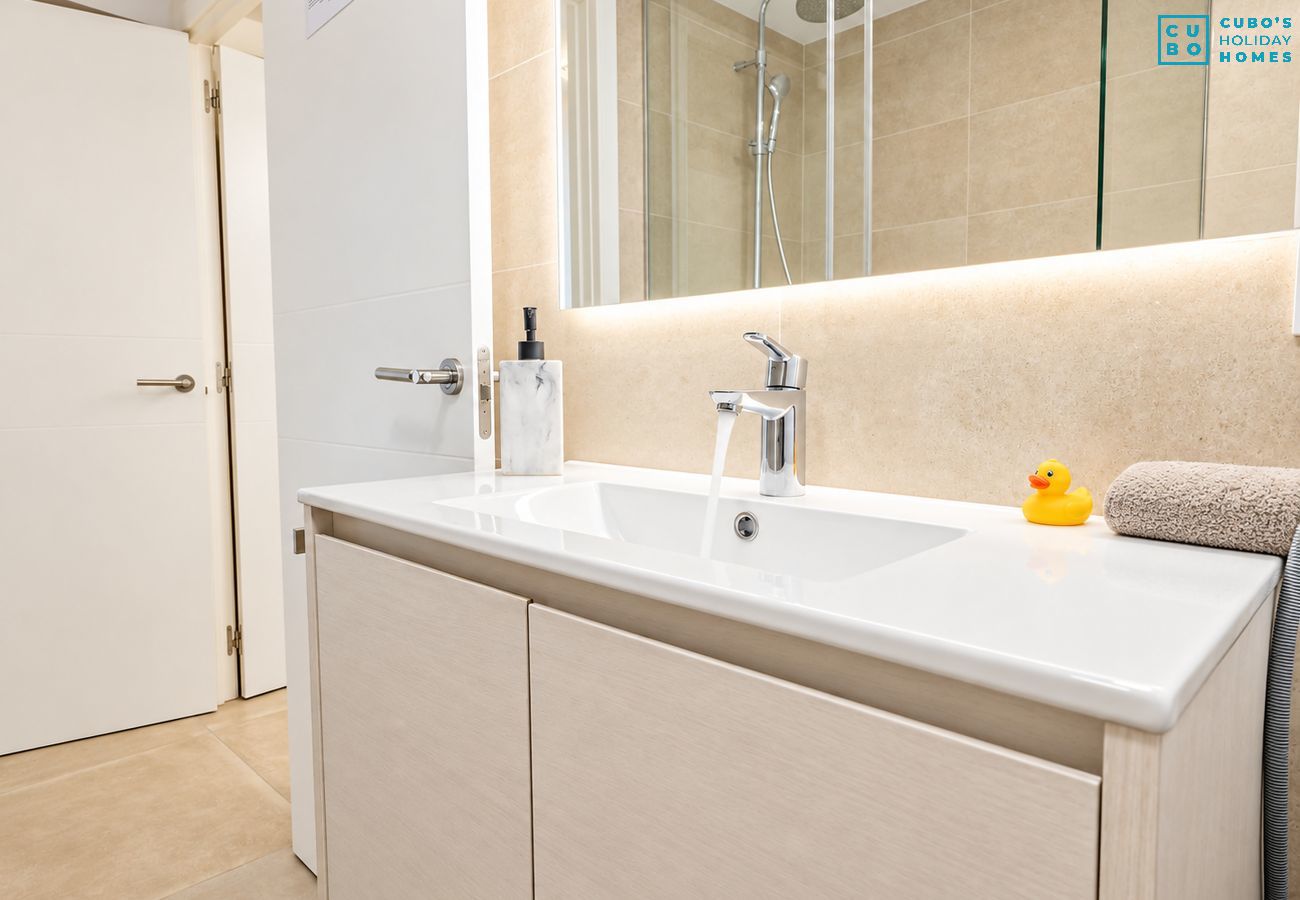 Apartamento en Estepona - Cubo's Estepona Oceanview Apartment & Free Parking