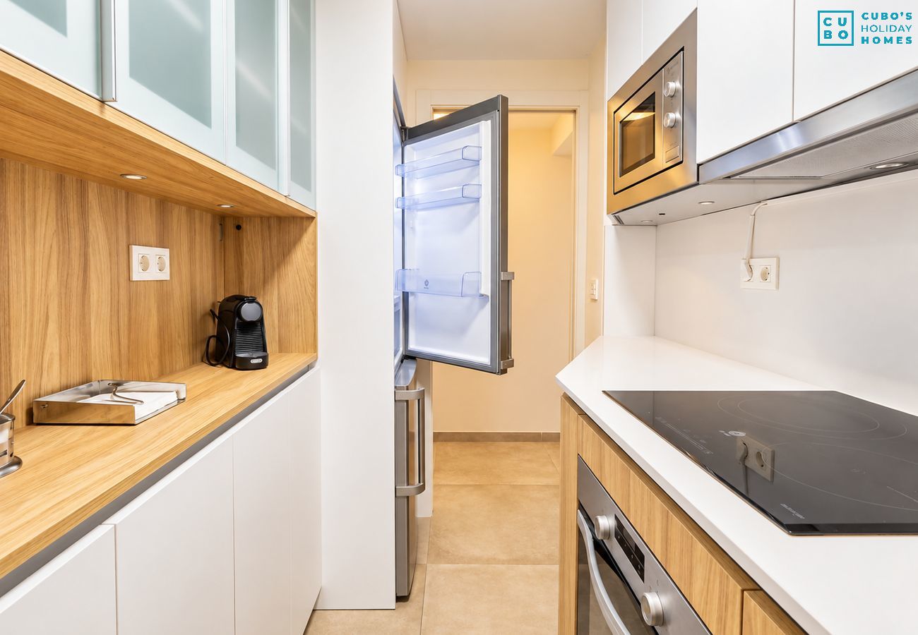 Apartamento en Estepona - Cubo's Estepona Oceanview Apartment & Free Parking