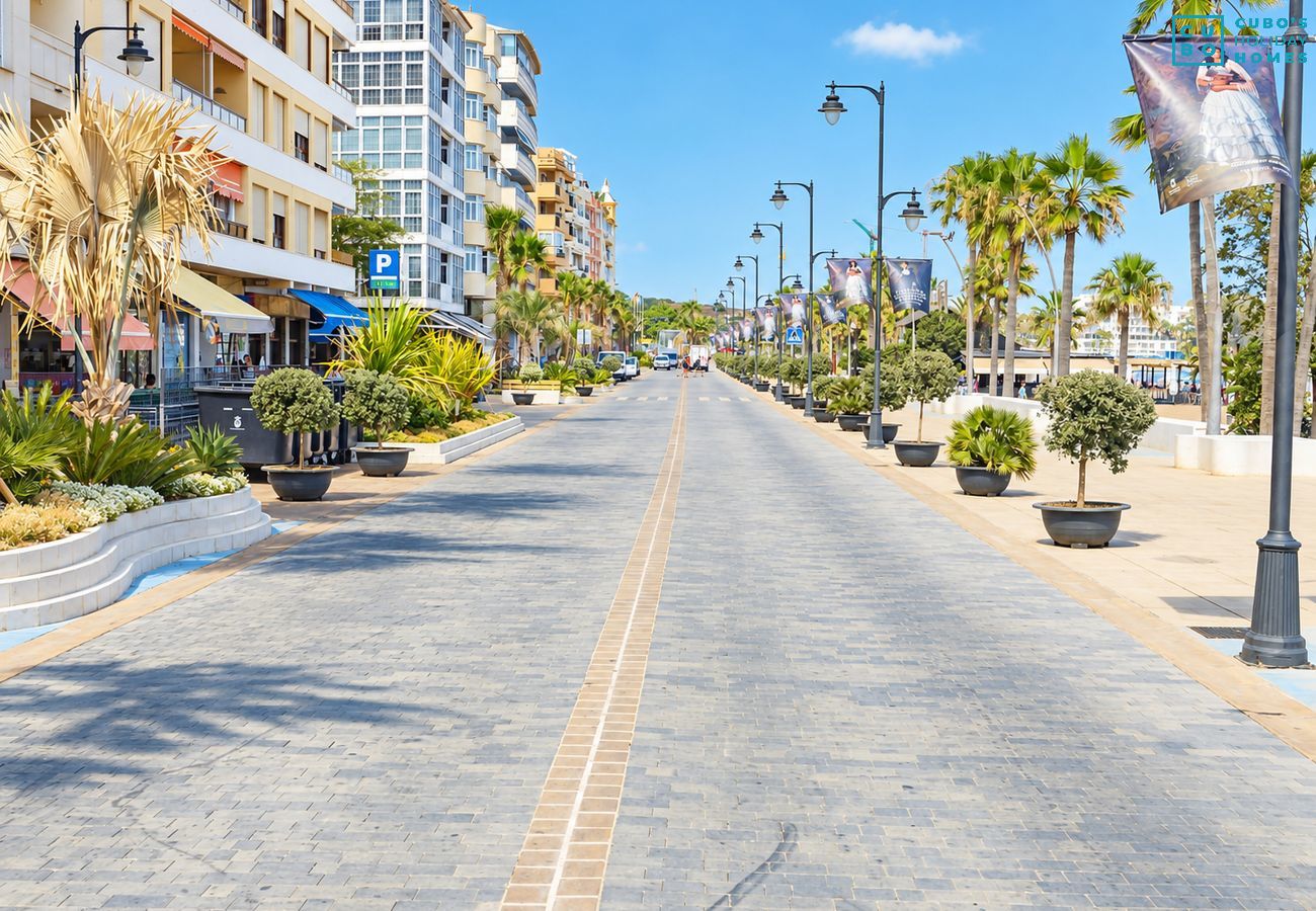 Apartamento en Estepona - Cubo's Estepona Oceanview Apartment & Free Parking
