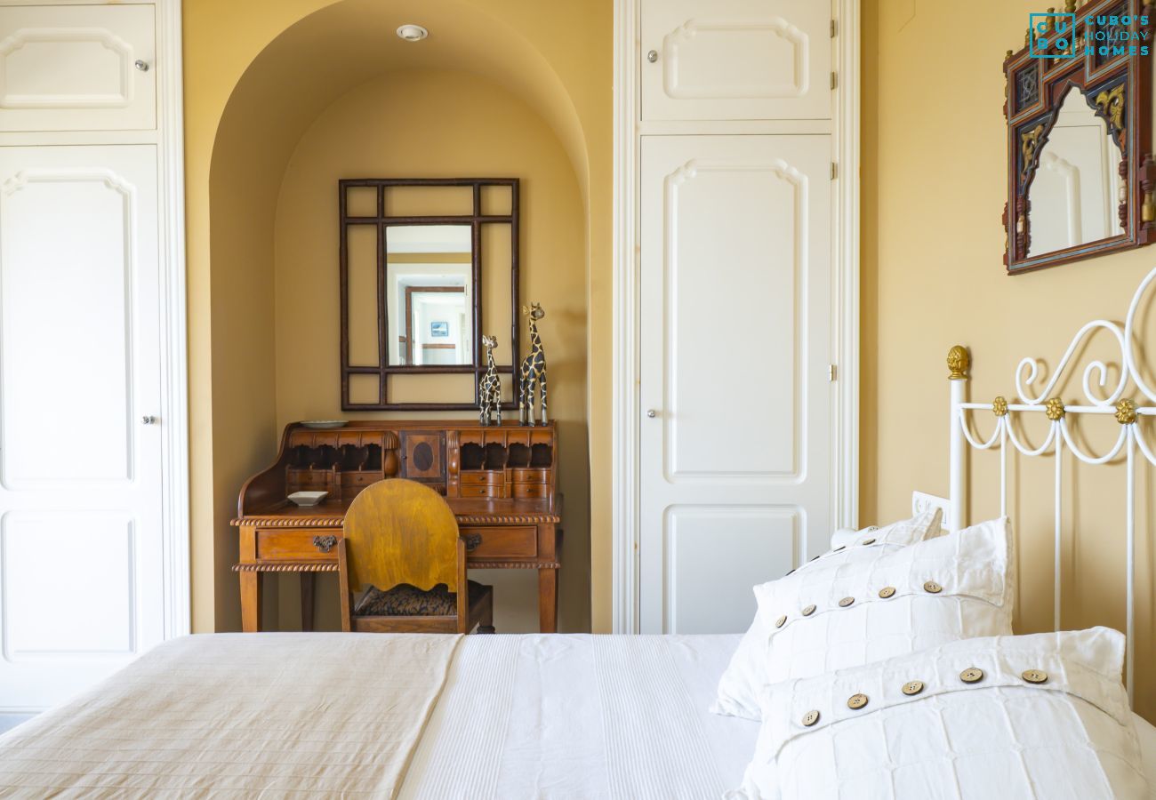 Casa en Manilva - Cubo's Beachfront Marina de Casares House