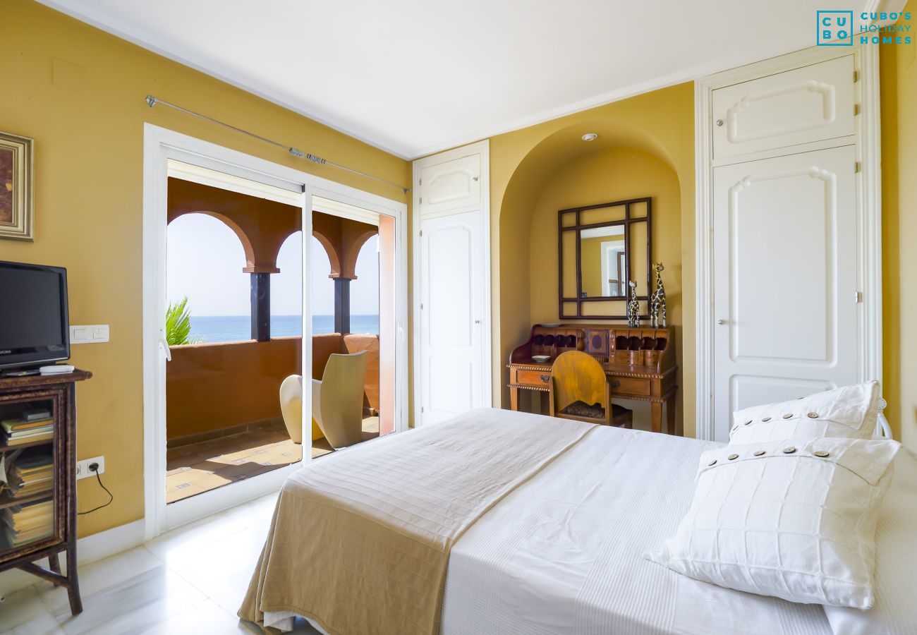 Casa en Manilva - Cubo's Beachfront Marina de Casares House