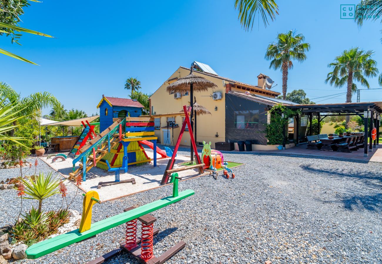 Villa en Alhaurín el Grande - Cubo's Villa Las Palmeras Altas Family