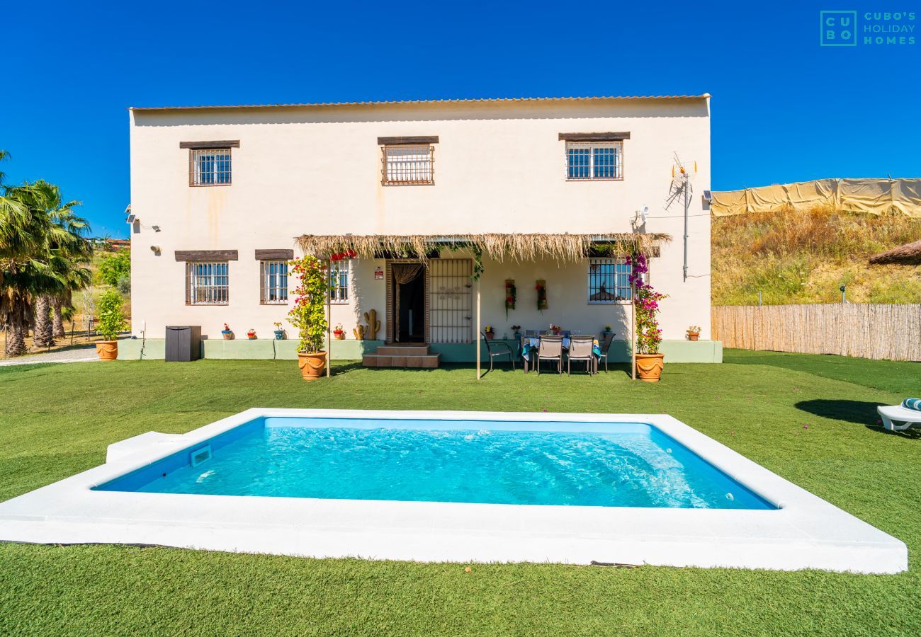 Casa rural en Cártama - Cubo's Villa Di Hermosa View