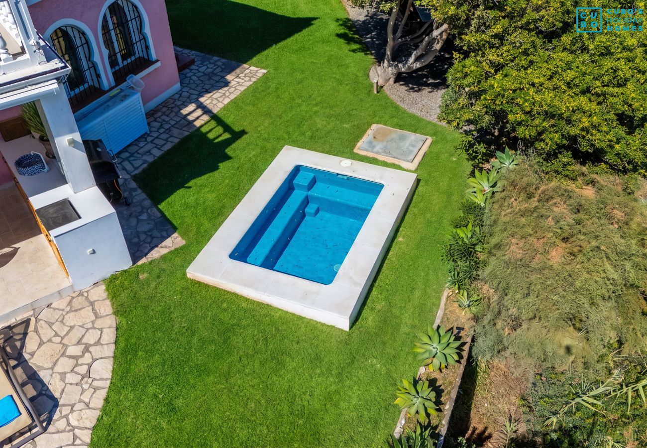 Villa en Mijas Costa - Cubo's Beachfront Villa Khayyam