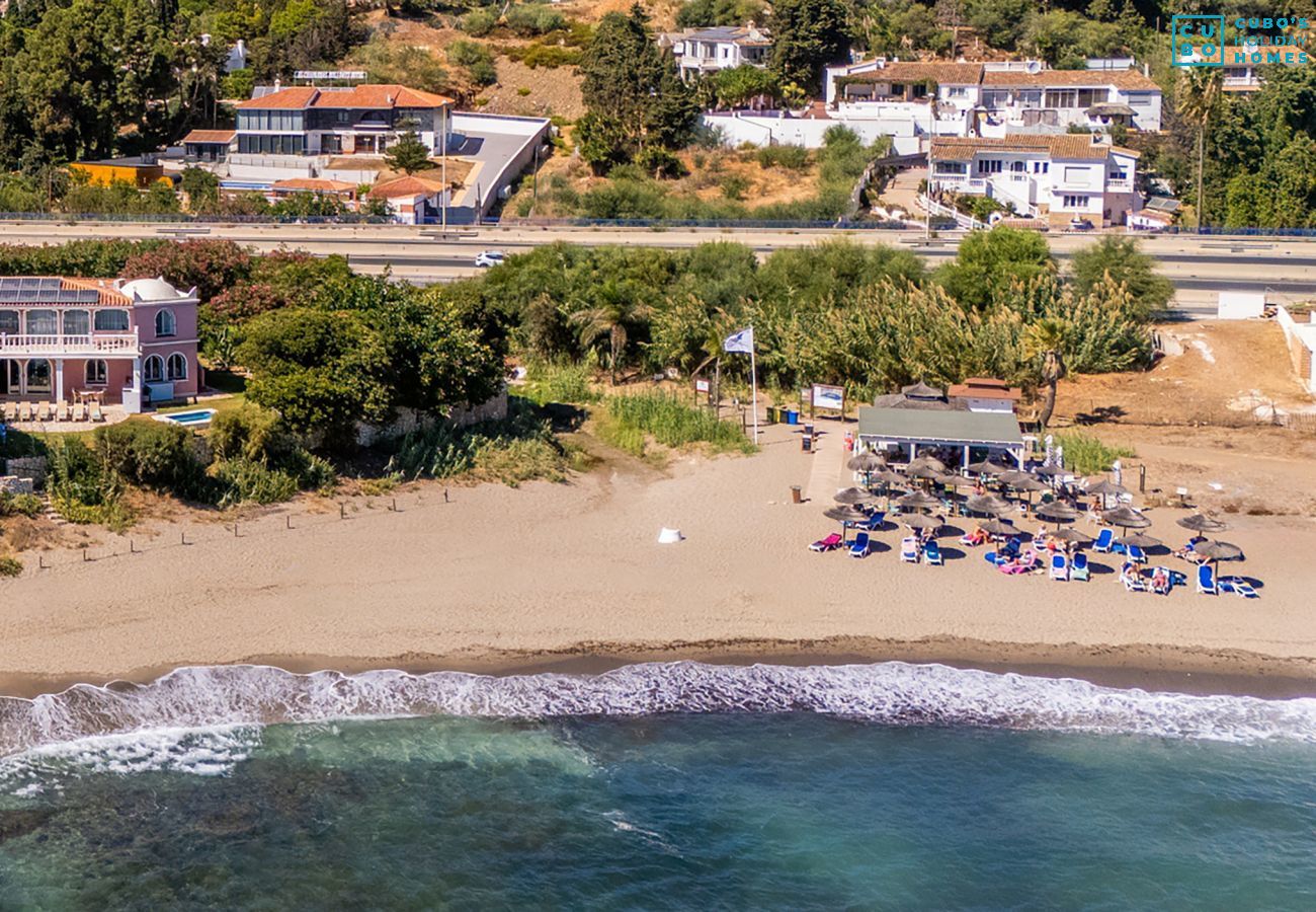 Villa en Mijas Costa - Cubo's Beachfront Villa Khayyam