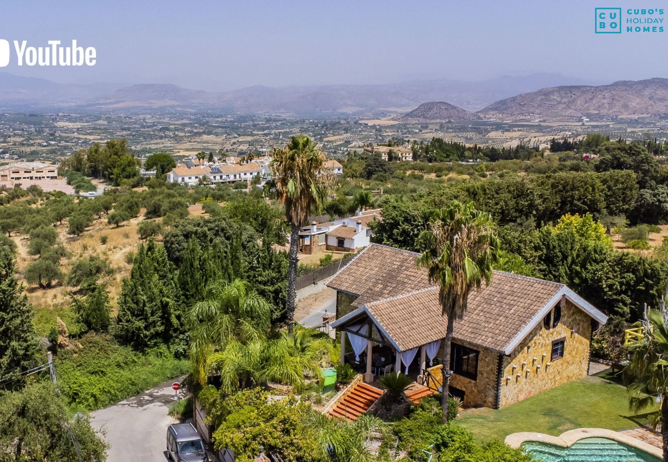 Villa en Alhaurín el Grande - Cubo's Whitestone Villa Family Fun