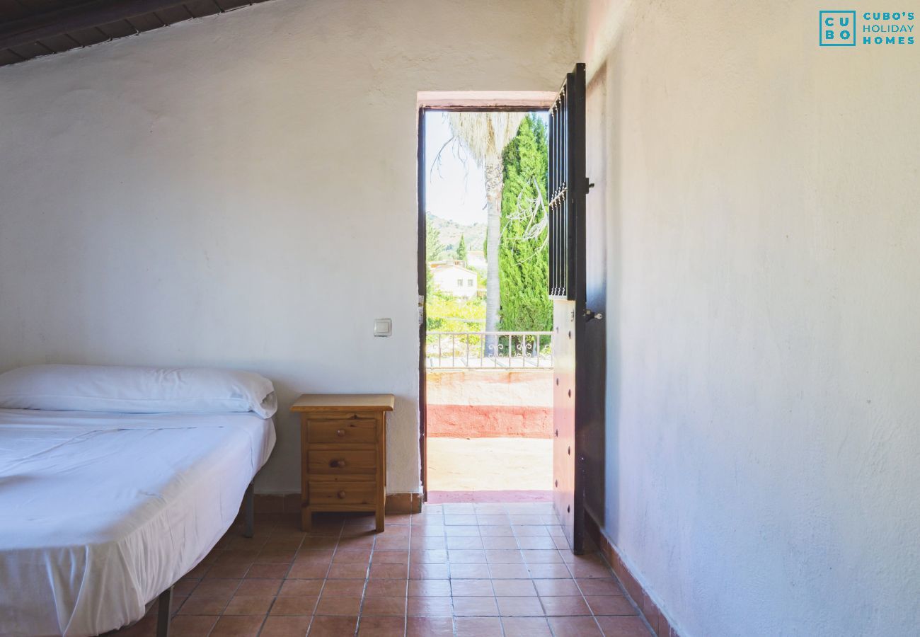 Casa rural en Pizarra - Cubo's Finca La Parra