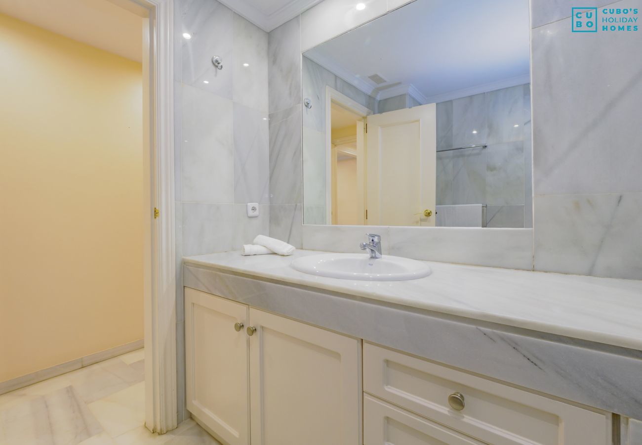 Apartamento en Marbella - Cubo's Apartment Conde Rudi Marbella Pool&Parking