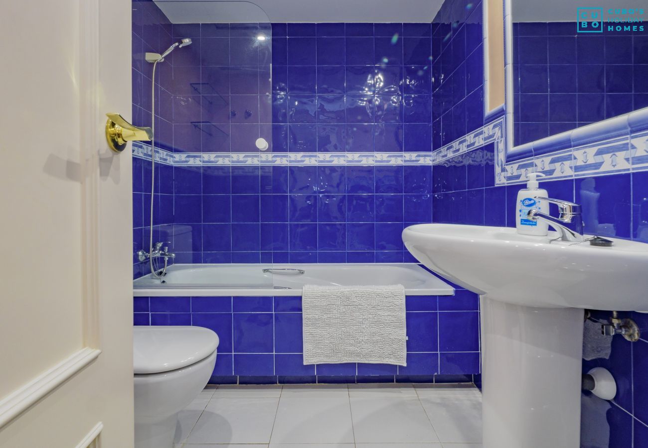 Apartamento en Marbella - Cubo's Apartment Conde Rudi Marbella Pool&Parking