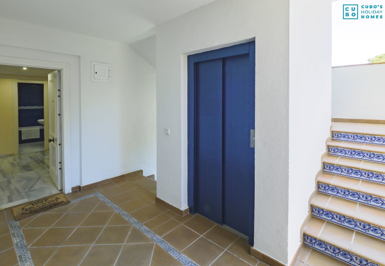 Apartamento en Marbella - Cubo's Apartment Conde Rudi Marbella Pool&Parking