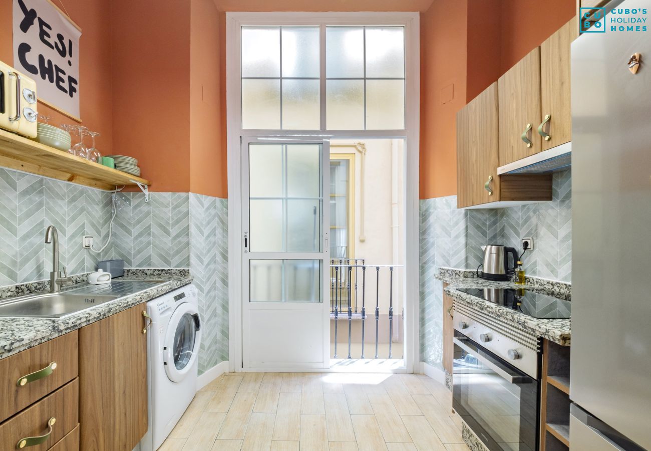 Apartamento en Málaga - Cubo's Luciano Malaga Apartment & Optional Parking