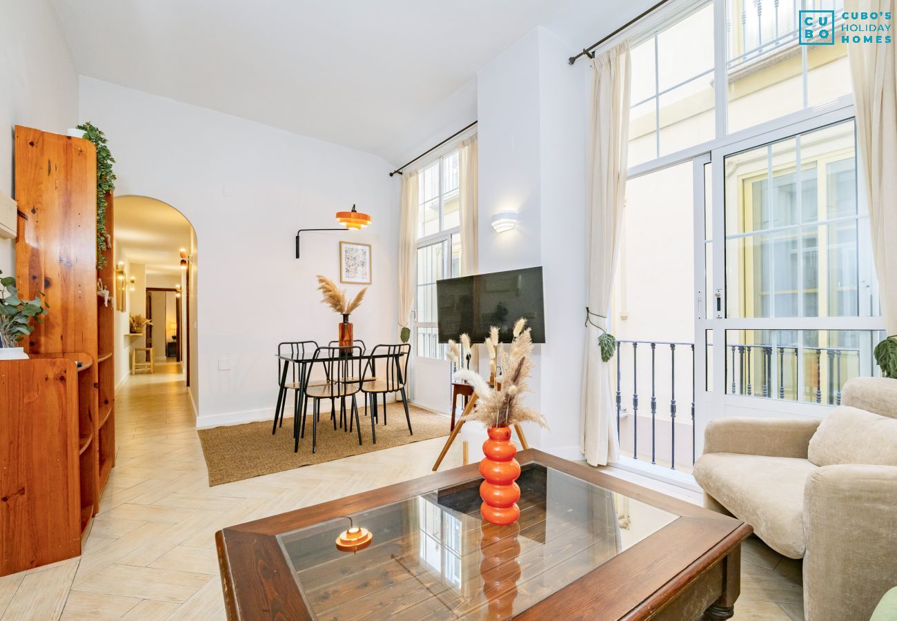 Apartamento en Málaga - Cubo's Luciano Malaga Apartment & Optional Parking
