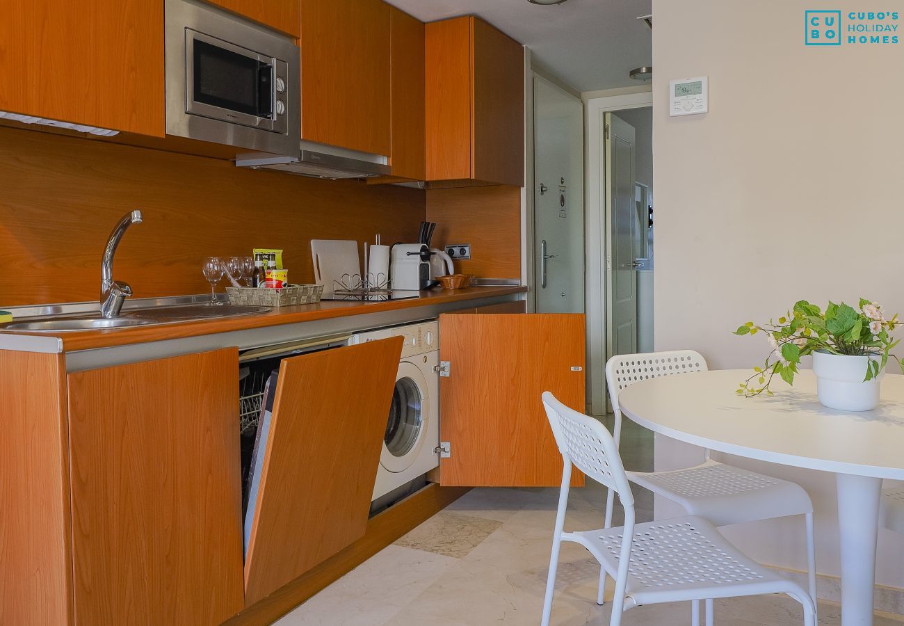 Apartamento en Benalmádena - Cubo's Beach Side Los Patos Apartment & Parking