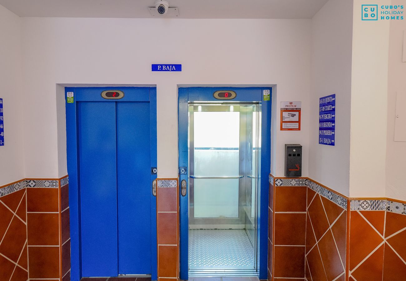 Apartamento en Benalmádena - Cubo's Beach Side Los Patos Apartment & Parking