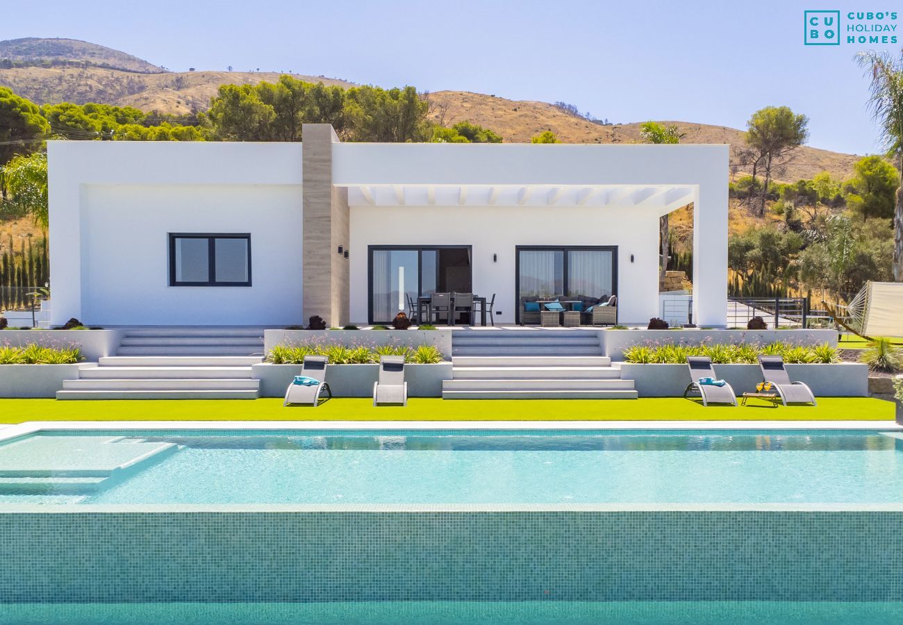 Villa de lujo con piscina infinita en Alhaurín el Grande