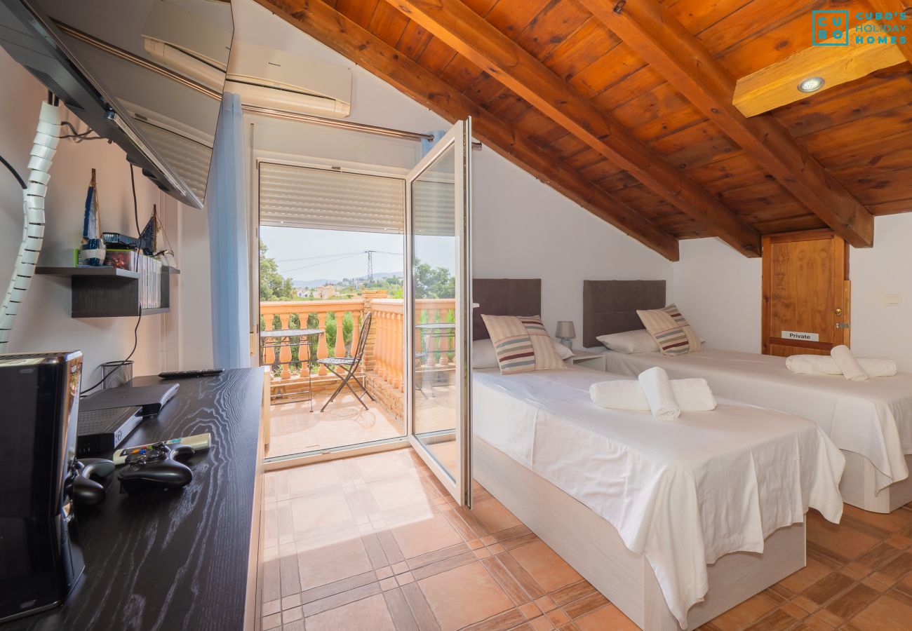 Villa en Alhaurín el Grande - Cubo's Villa Las Palmeras Altas 14PAX