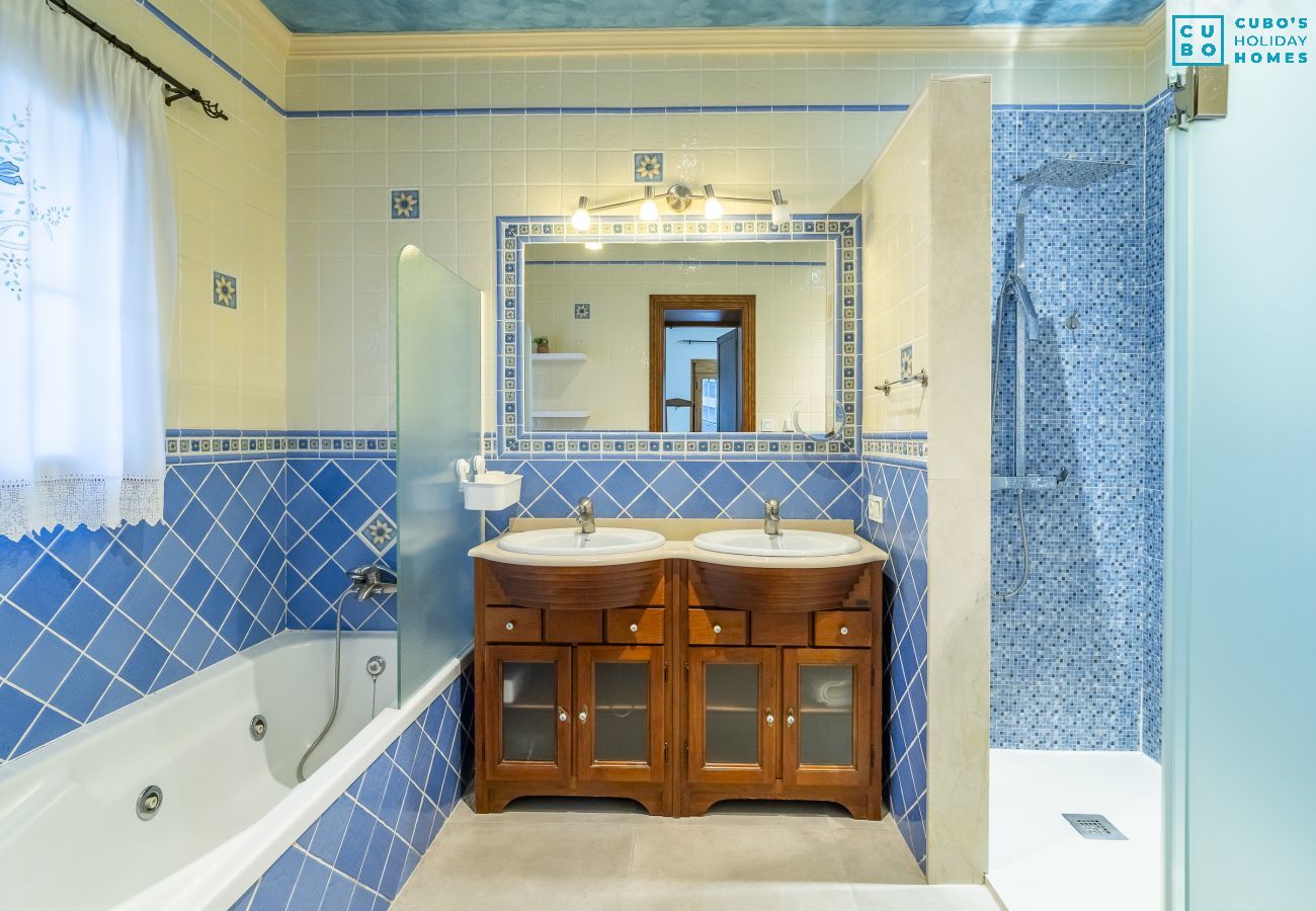 Casa adosada en Coín - Cubo's Casa El Rodeo & Private Pool