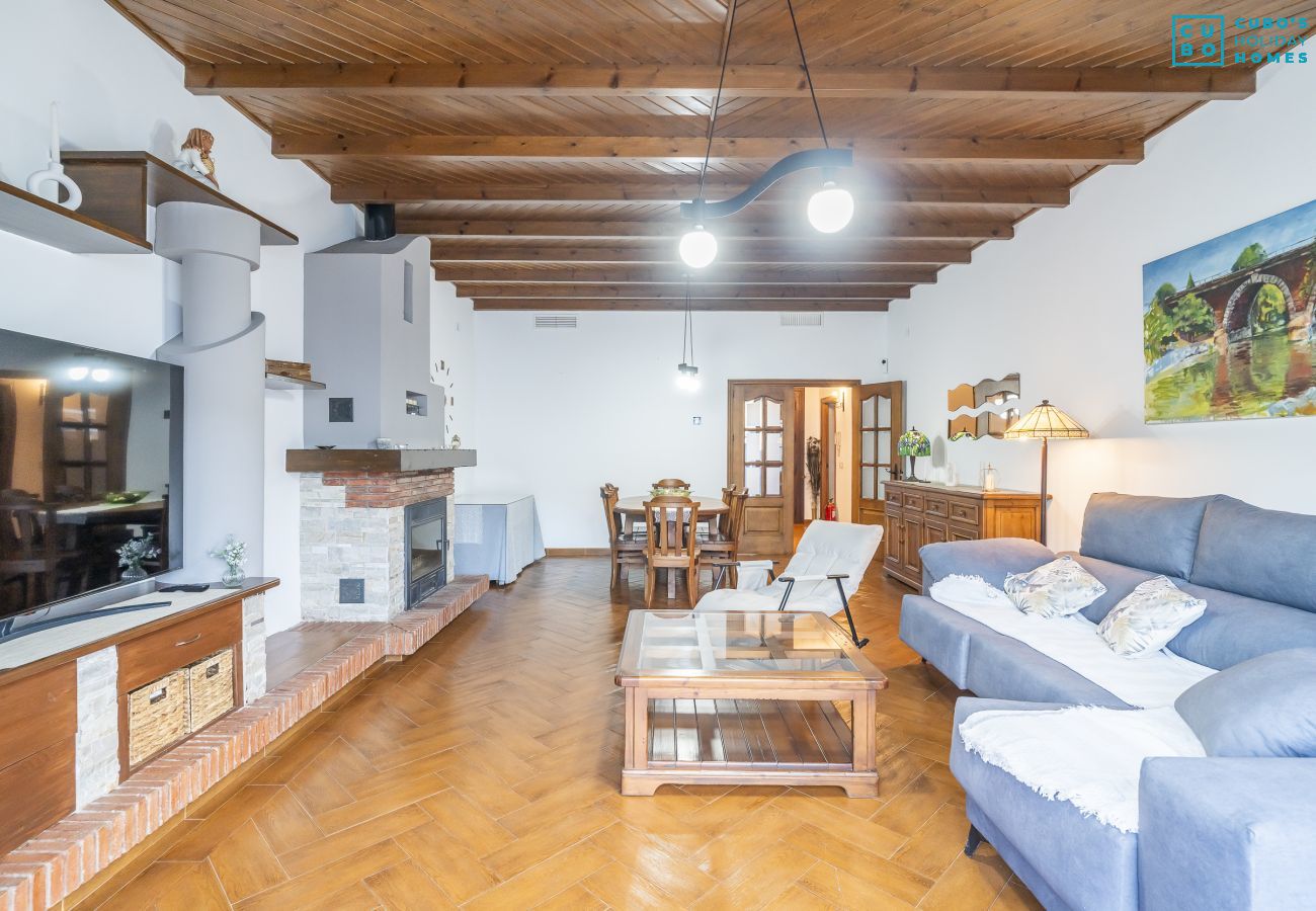 Casa adosada en Coín - Cubo's Casa El Rodeo & Private Pool