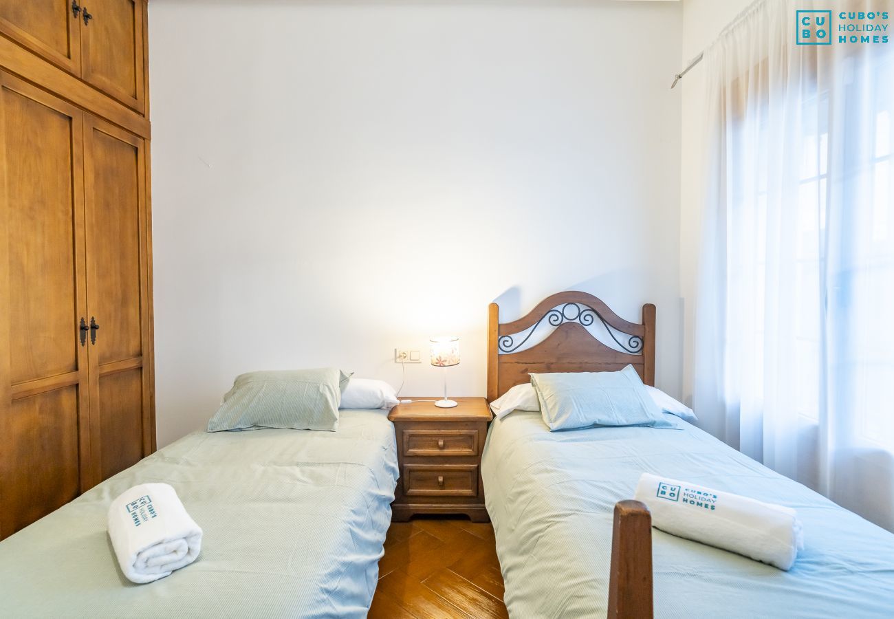 Casa adosada en Coín - Cubo's Casa El Rodeo & Private Pool