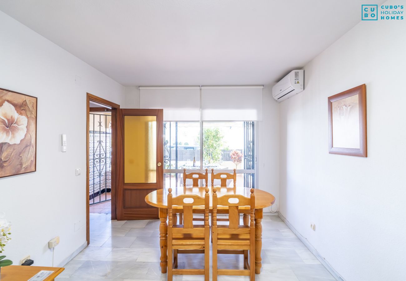 Apartamento en Rincón de la Victoria - Cubo's First Line Beach Las Gaviotas Apartment