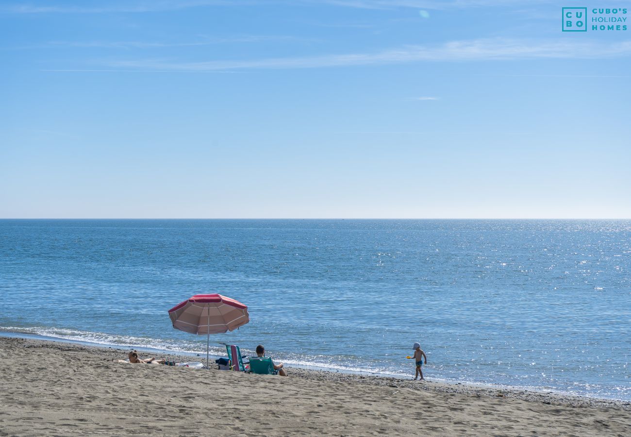 Apartamento en Rincón de la Victoria - Cubo's First Line Beach Las Gaviotas Apartment