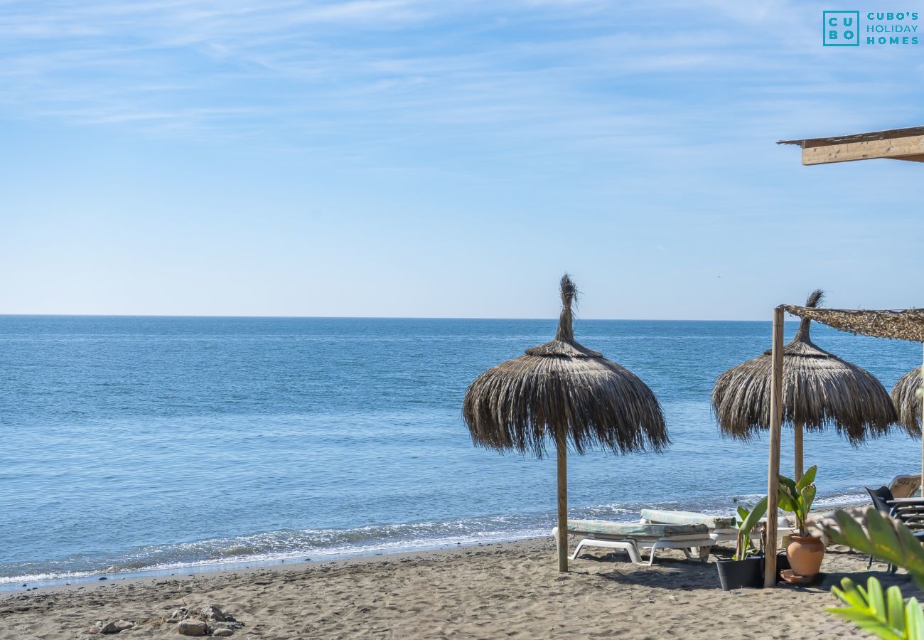 Apartamento en Rincón de la Victoria - Cubo's First Line Beach Las Gaviotas Apartment