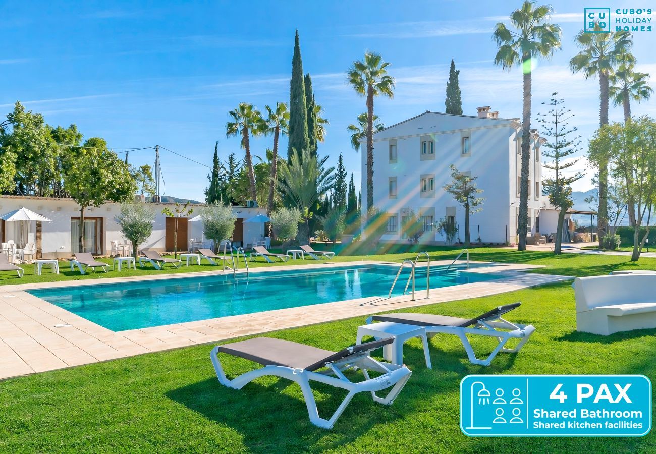 Alquiler por habitaciones en Alhaurín el Grande - Cubo’s Nazaret Country Stay Quad Shared Bath B&B