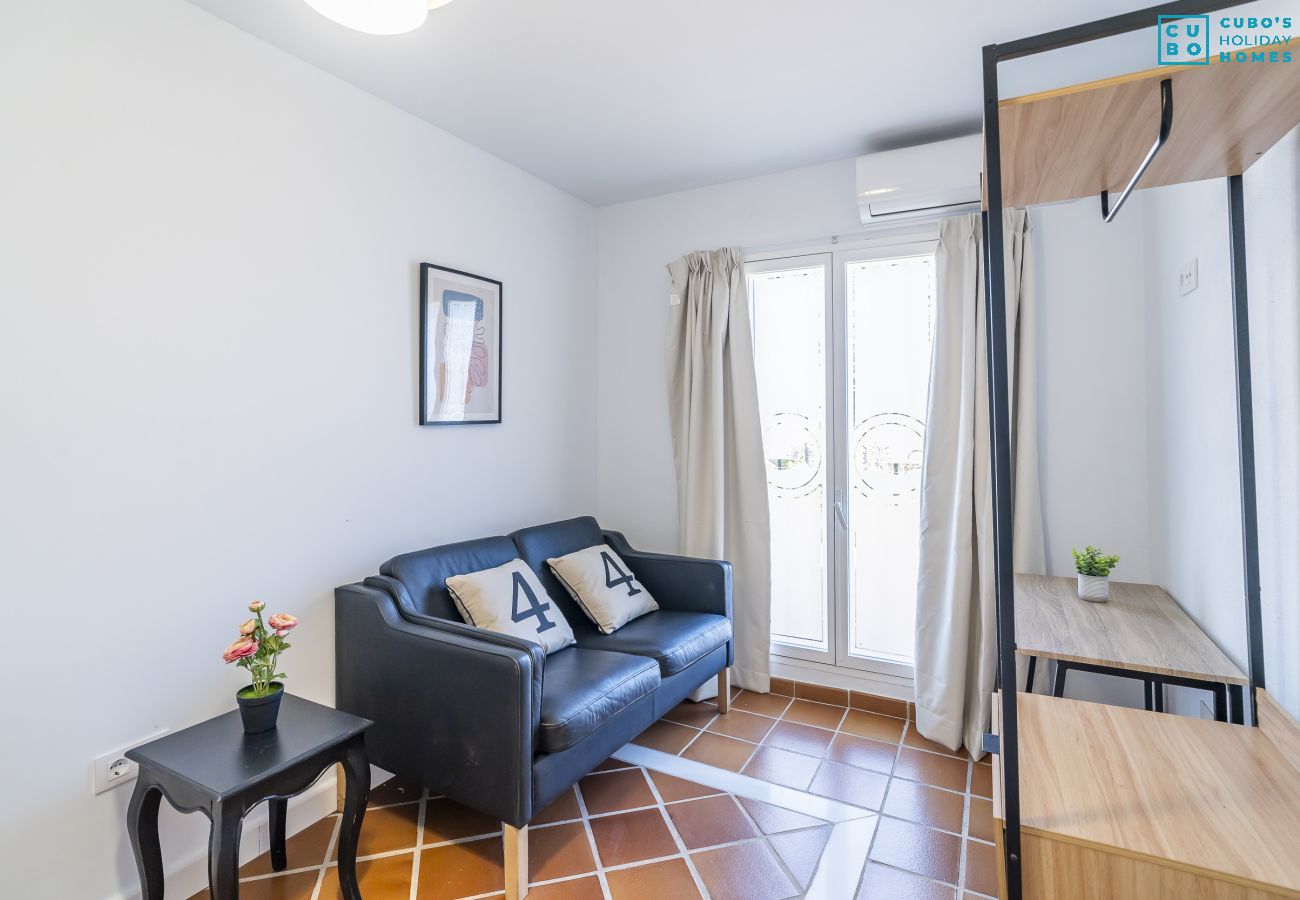 Casa rural en Alhaurín el Grande - Cubo's NAZ Country Stay | Family Fun B&B