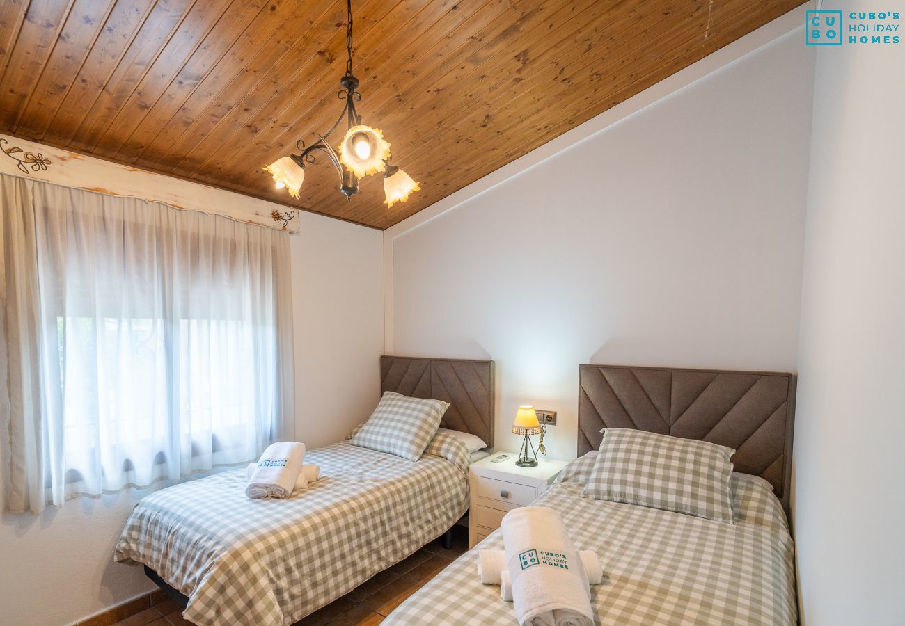 Casa rural en Coín - Cubo's La Carreta Rural House