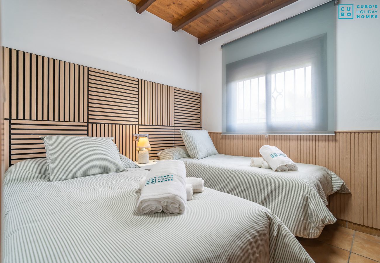 Casa rural en Coín - Cubo's La Carreta Rural House