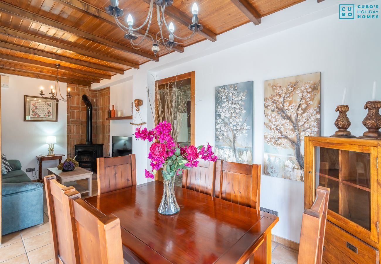 Casa rural en Coín - Cubo's La Carreta Rural House