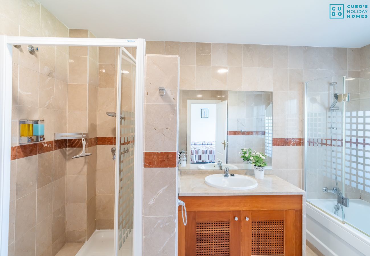 Casa adosada en Alhaurin de la Torre - Cubo's House Lauro Golf & Sunset