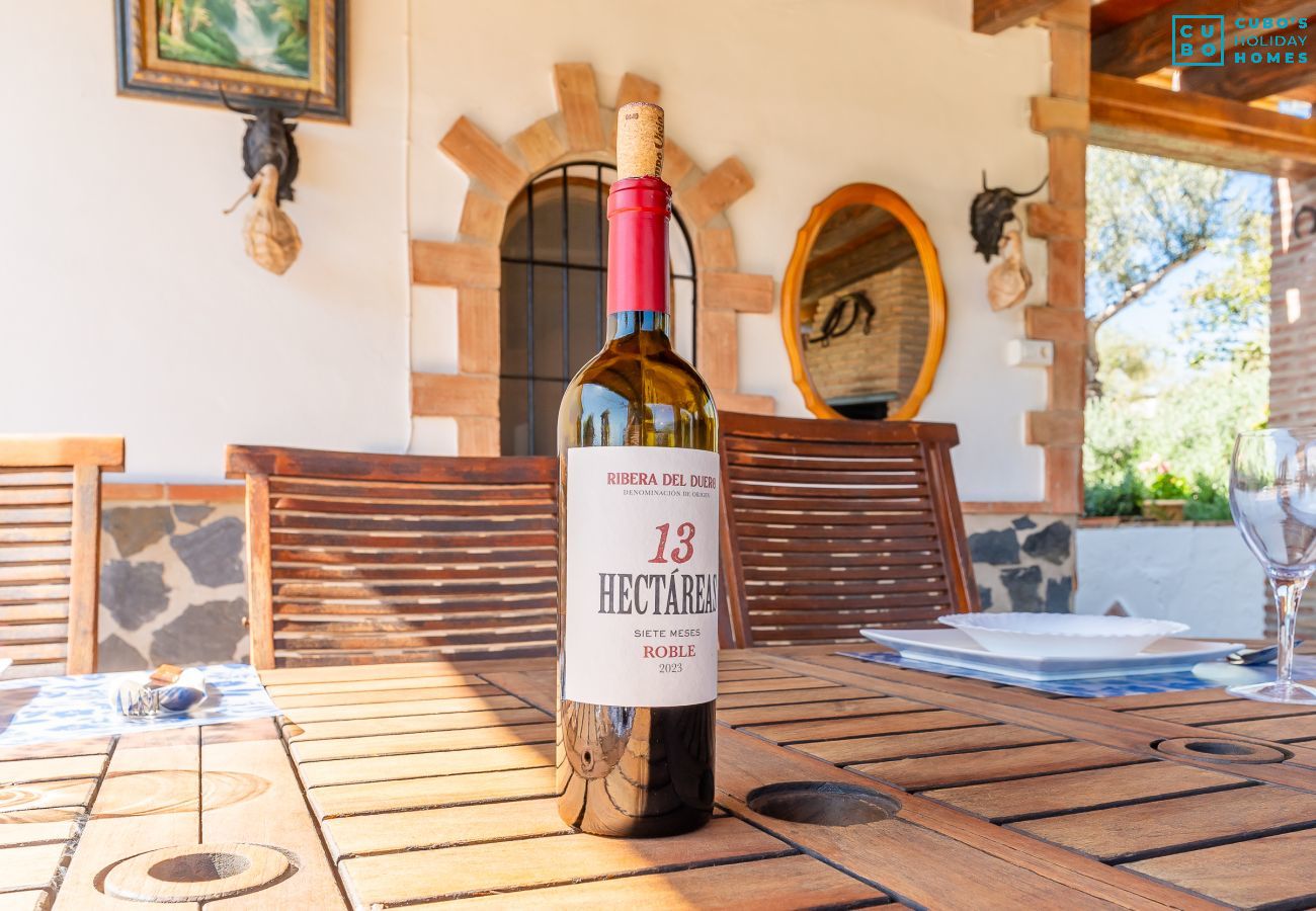 Casa rural en Alozaina - Cubo's El Valentin Rural House & Saltwater Pool