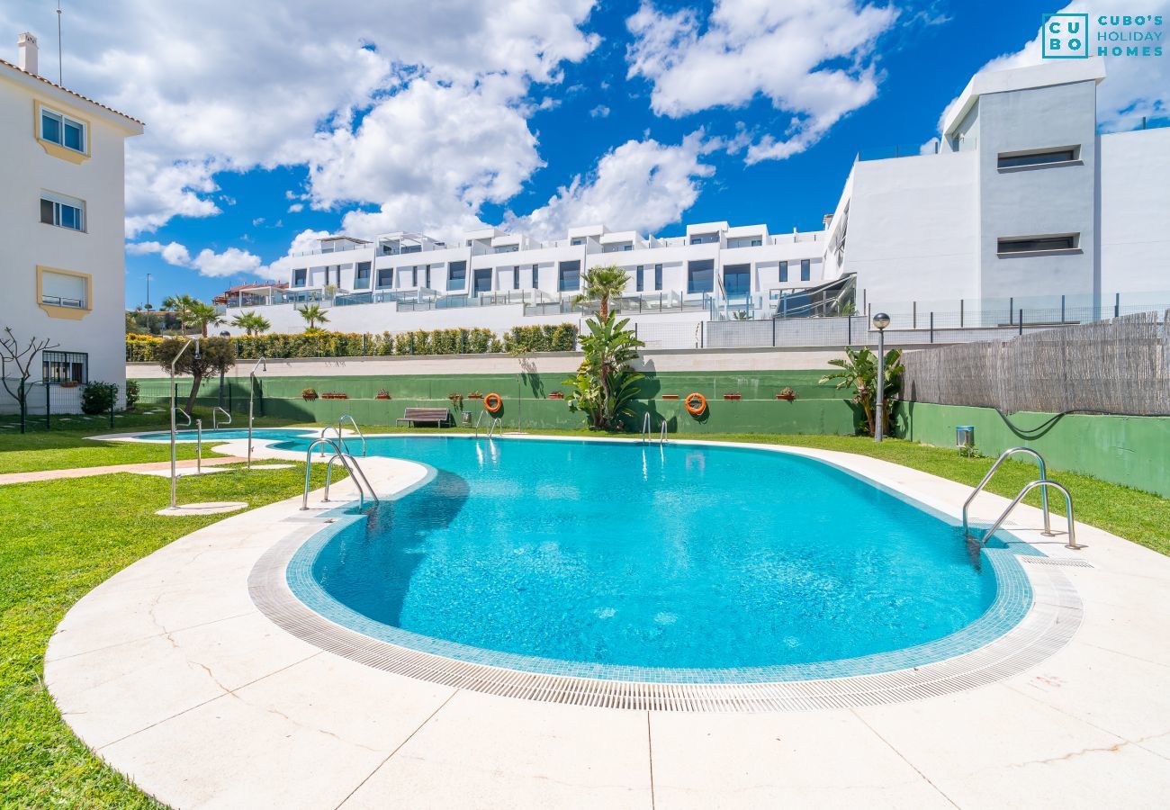 Apartamento vacacional con piscina en Rincón de la Victoria