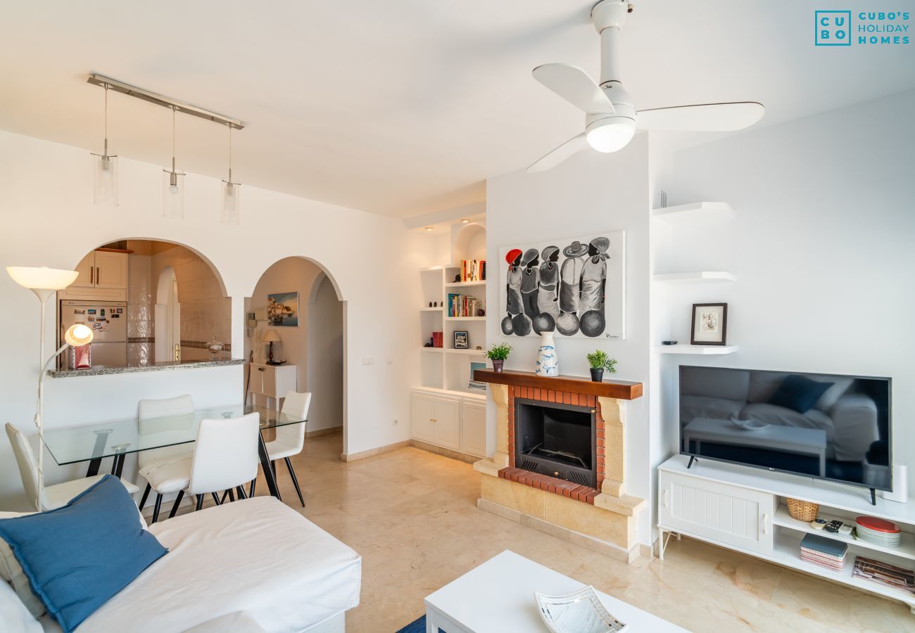 Apartamento en Mijas Costa - Cubo's Piramides Mijas Apartment & Parking