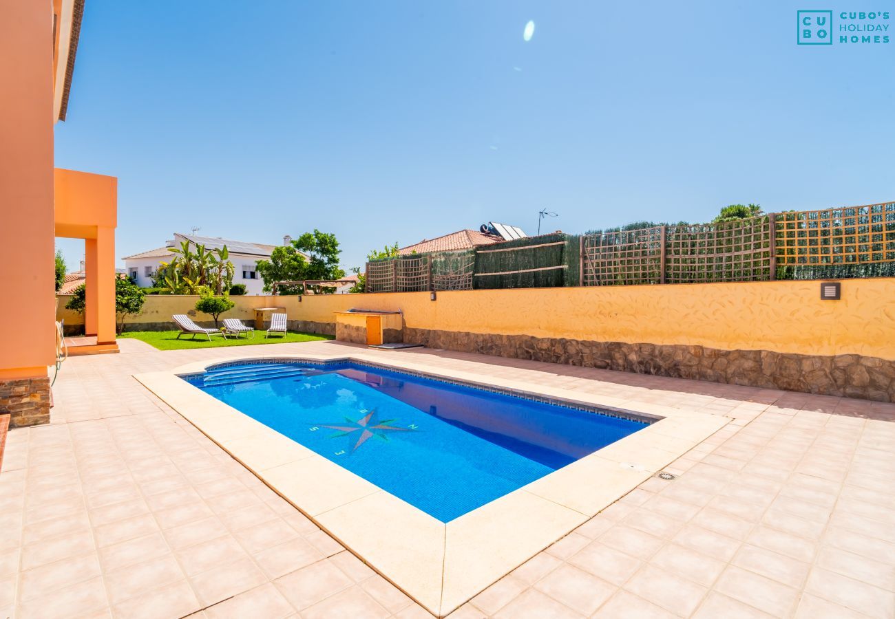 Casa en Alhaurin de la Torre - Cubo's Amapola House
