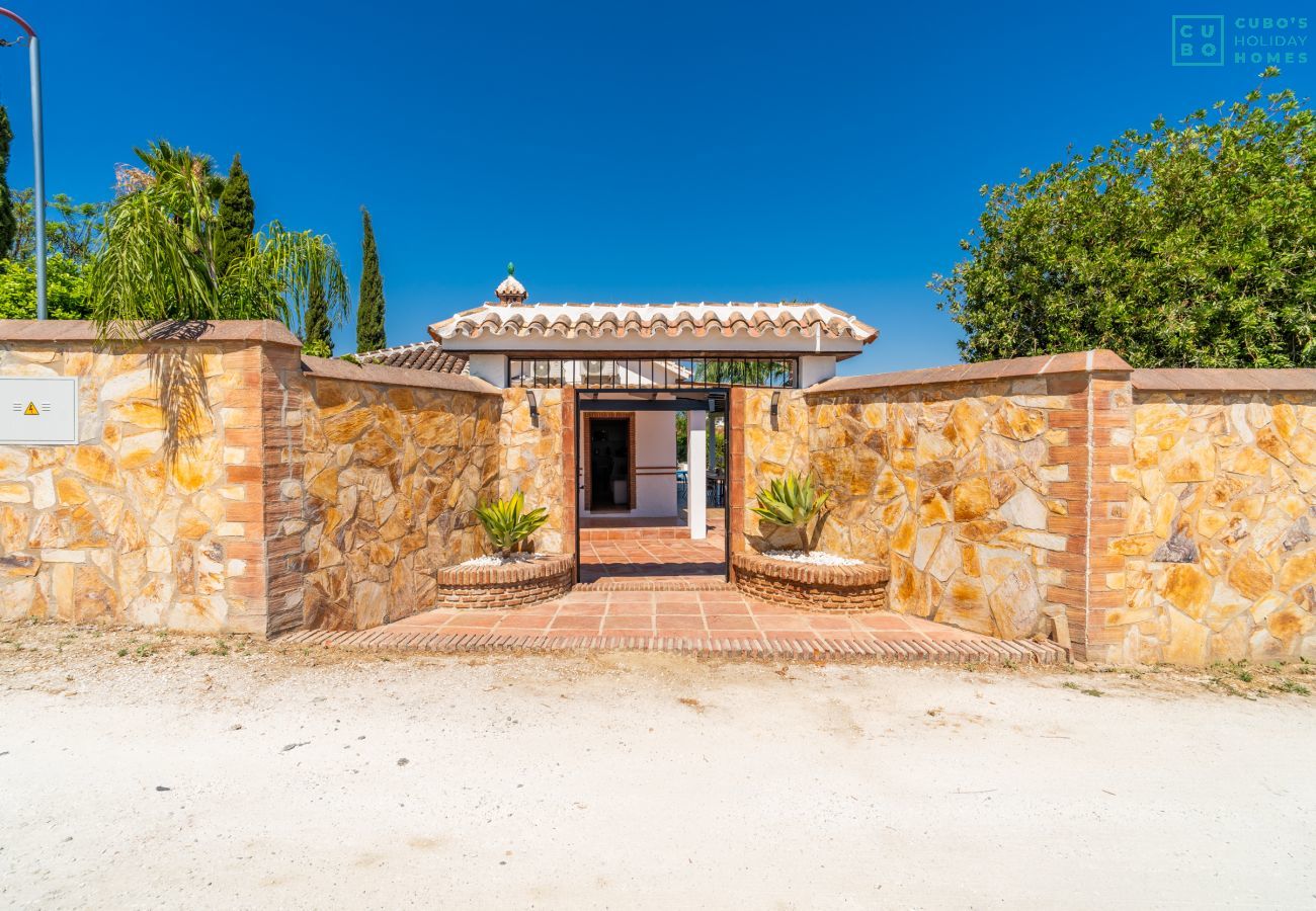 Casa rural en Coín - Cubo's Miralmonte Rural House