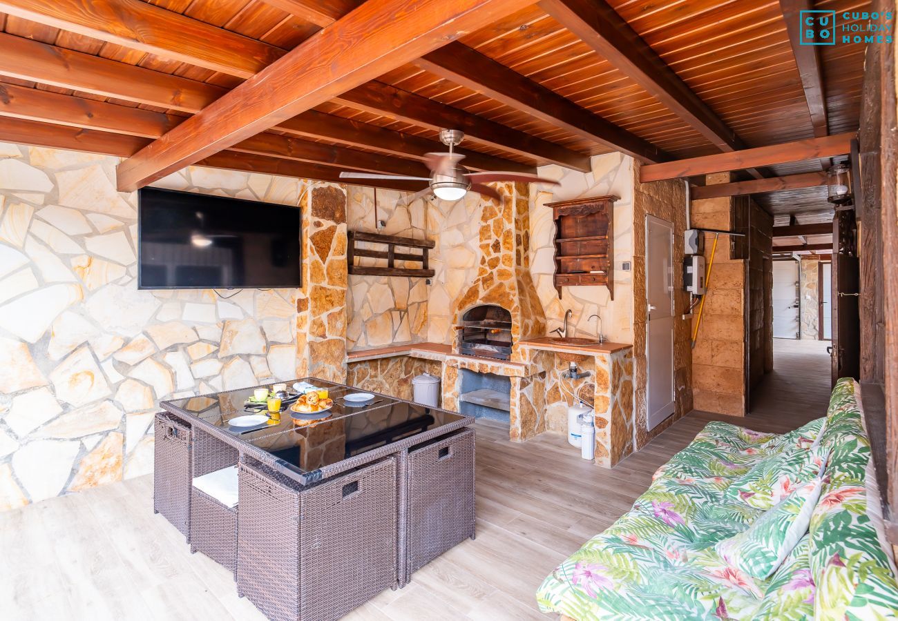 Casa en Pizarra - Cubo's Buddha Harmony House