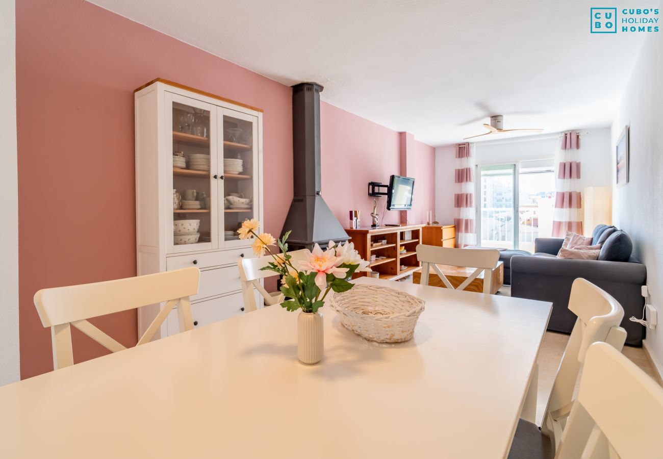 Apartamento en Benalmádena - Cubo's Benalmadena Apartment Pool & Parking