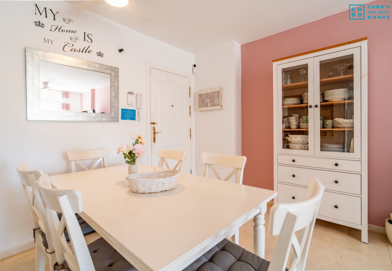 Apartamento en Benalmádena - Cubo's Benalmadena Apartment Pool & Parking