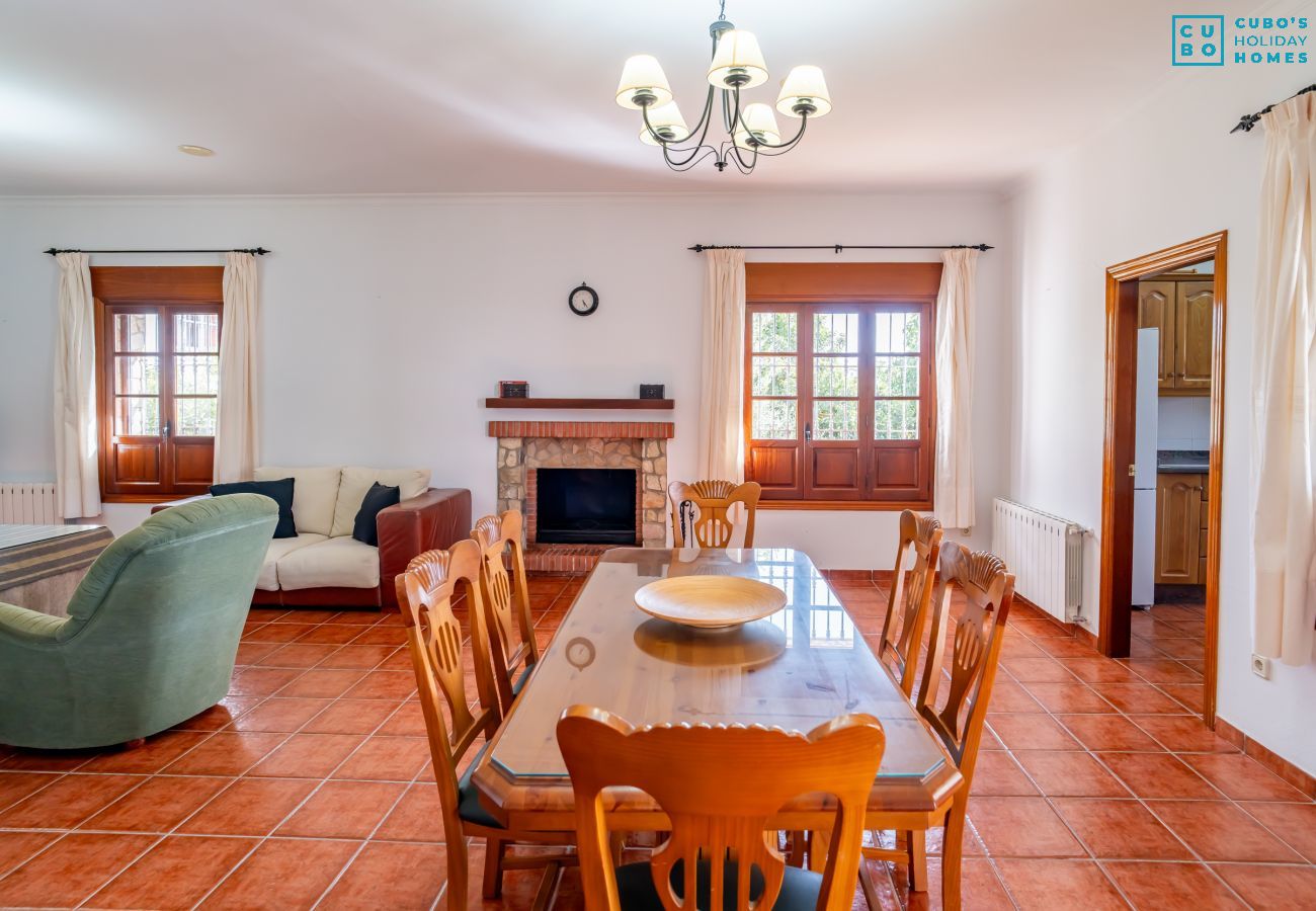 Casa rural en El Burgo - Cubo's Casa El Regadio