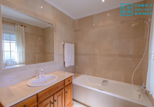 Villa in Alhaurin de la Torre - Cubo's Villa Torre Encina Villa in Alhaurin de la Torre - Cubo's Villa Torre Encina