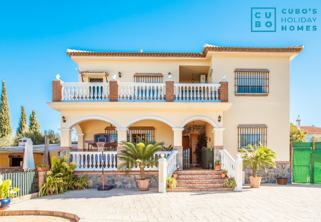 Villa in Alhaurin de la Torre - Cubo's Villa Torre Encina Villa in Alhaurin de la Torre - Cubo's Villa Torre Encina