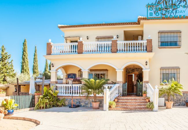 Villa in Alhaurin de la Torre - Cubo's Villa Torre Encina Villa in Alhaurin de la Torre - Cubo's Villa Torre Encina