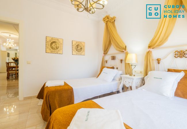 Villa in Alhaurin de la Torre - Cubo's Villa Bellavista La Jona & Heated Pool Villa in Alhaurin de la Torre - Cubo's Villa Bellavista La Jona & Heated Pool