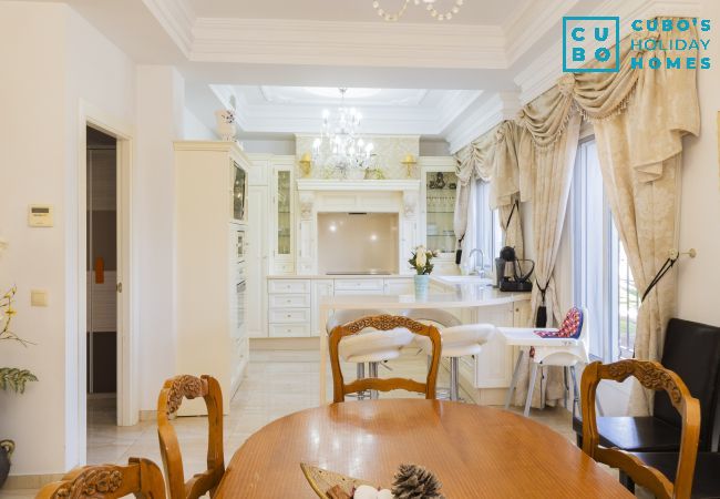 Villa in Alhaurin de la Torre - Cubo's Villa Bellavista La Jona & Heated Pool Villa in Alhaurin de la Torre - Cubo's Villa Bellavista La Jona & Heated Pool