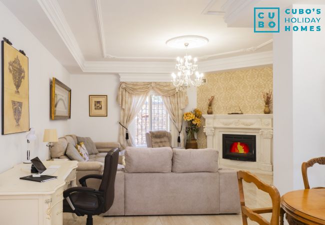 Villa in Alhaurin de la Torre - Cubo's Villa Bellavista La Jona & Heated Pool Villa in Alhaurin de la Torre - Cubo's Villa Bellavista La Jona & Heated Pool