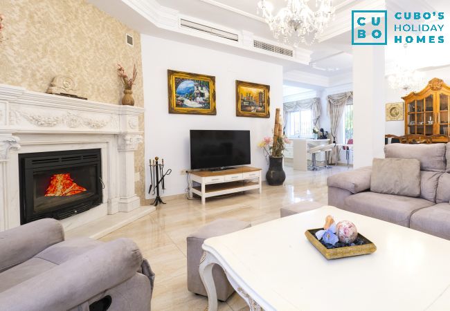 Villa in Alhaurin de la Torre - Cubo's Villa Bellavista La Jona & Heated Pool Villa in Alhaurin de la Torre - Cubo's Villa Bellavista La Jona & Heated Pool